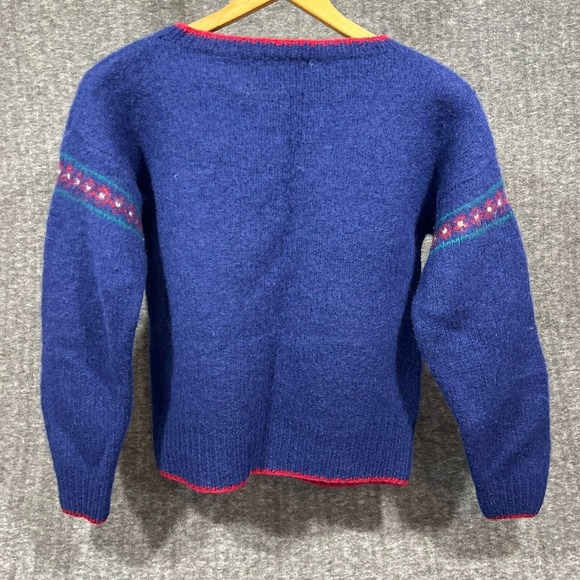 Vintage SKYR Sportswear 100% Shetland Wool Sweater Womens Size 40 Floral Holiday - Picture 3 of 6